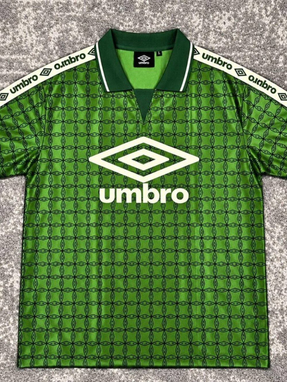 Umbro Green Retro Soccer Jersey Large Logo Y2K